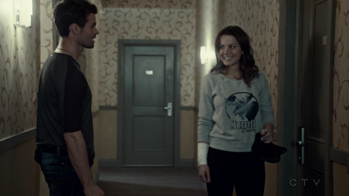 VampireDiariesWorld-dot-org_SavingHope2x08-2399.jpg