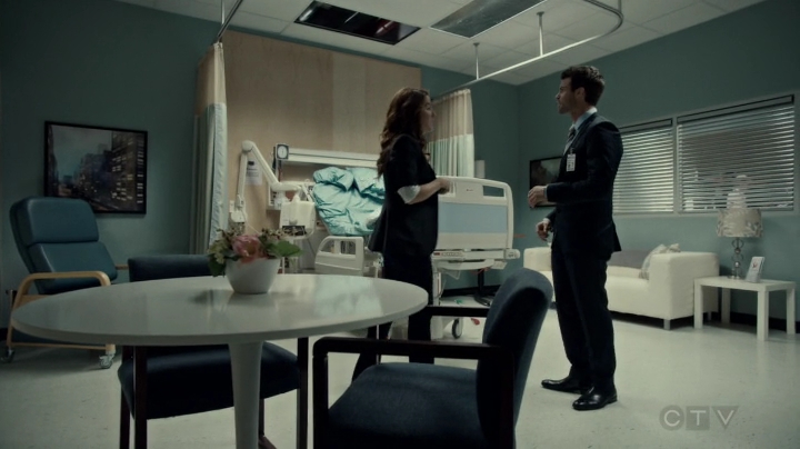 VampireDiariesWorld-dot-org_SavingHope2x09-0728.jpg