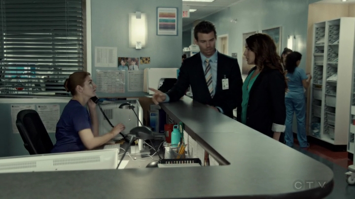 VampireDiariesWorld-dot-org_SavingHope2x09-0770.jpg