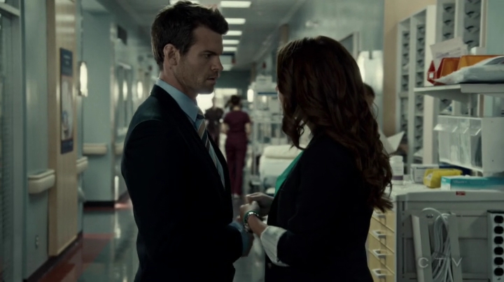 VampireDiariesWorld-dot-org_SavingHope2x09-0781.jpg