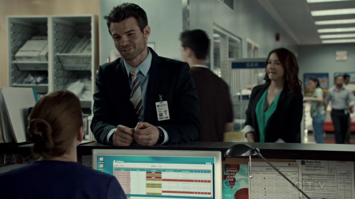 VampireDiariesWorld-dot-org_SavingHope2x09-0812.jpg