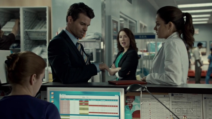 VampireDiariesWorld-dot-org_SavingHope2x09-0819.jpg