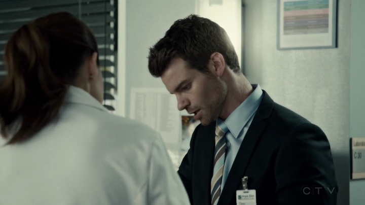 VampireDiariesWorld-dot-org_SavingHope2x09-0852.jpg