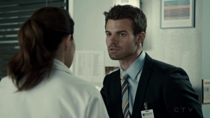 VampireDiariesWorld-dot-org_SavingHope2x09-0862.jpg