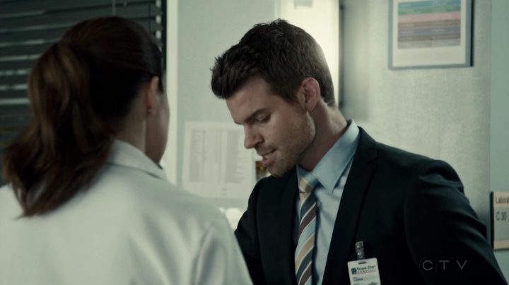 VampireDiariesWorld-dot-org_SavingHope2x09-0868.jpg