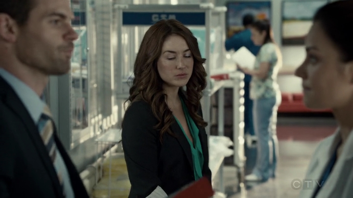 VampireDiariesWorld-dot-org_SavingHope2x09-0877.jpg