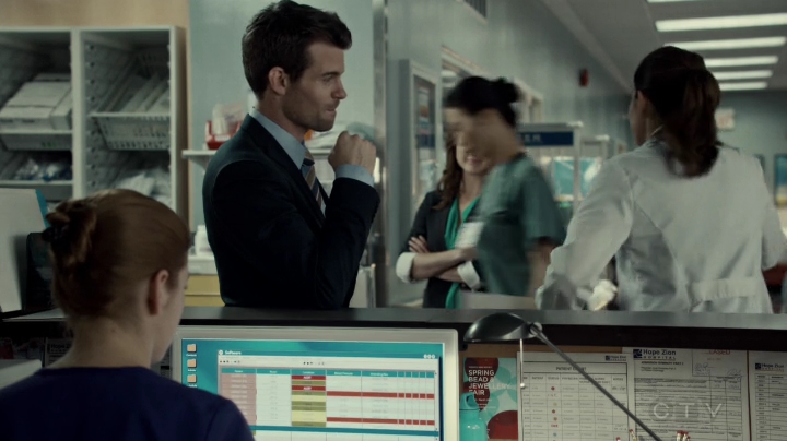 VampireDiariesWorld-dot-org_SavingHope2x09-0880.jpg