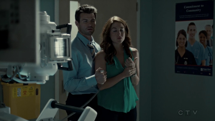 VampireDiariesWorld-dot-org_SavingHope2x09-1200.jpg