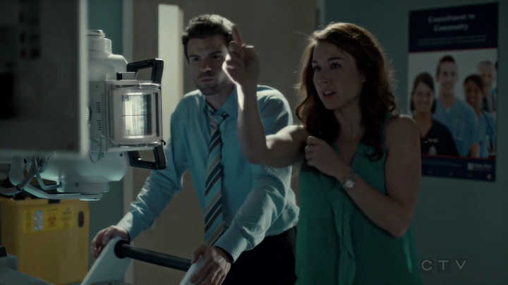 VampireDiariesWorld-dot-org_SavingHope2x09-1213.jpg