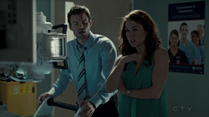 VampireDiariesWorld-dot-org_SavingHope2x09-1216.jpg