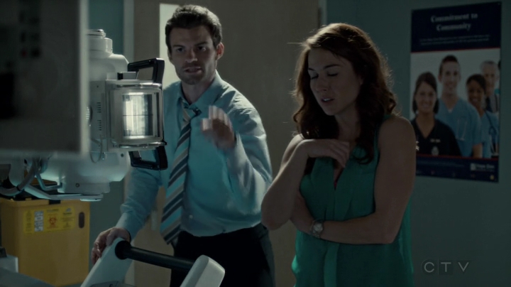 VampireDiariesWorld-dot-org_SavingHope2x09-1217.jpg