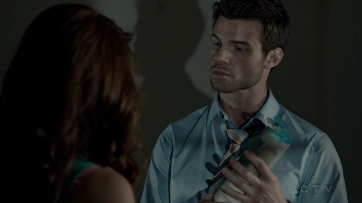 VampireDiariesWorld-dot-org_SavingHope2x09-1246.jpg