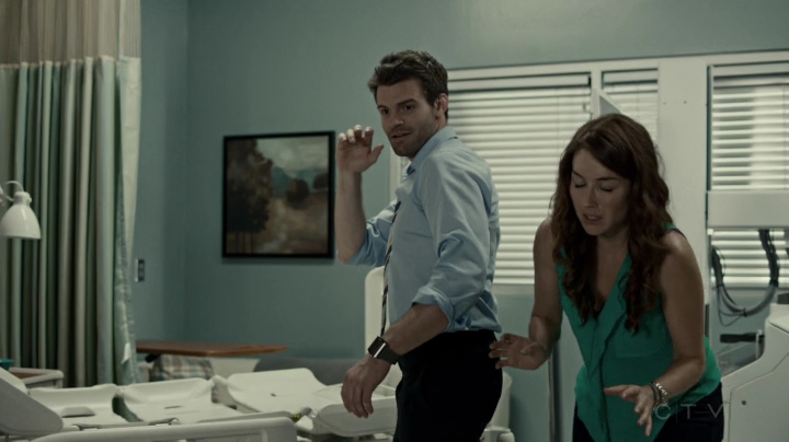 VampireDiariesWorld-dot-org_SavingHope2x09-1800.jpg