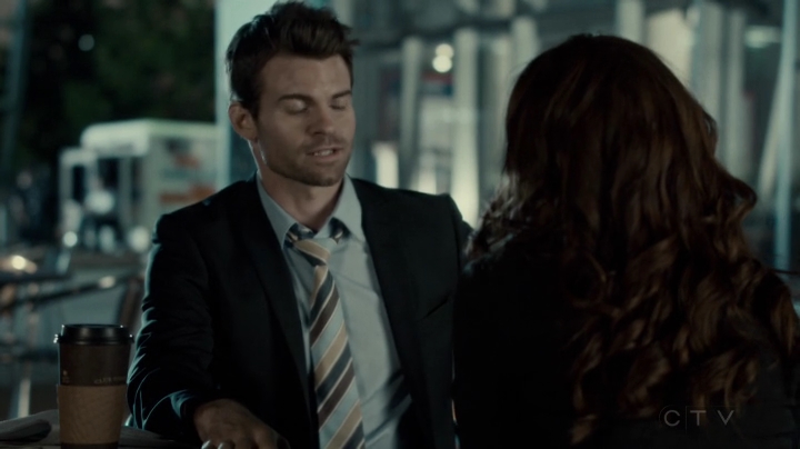 VampireDiariesWorld-dot-org_SavingHope2x09-2239.jpg