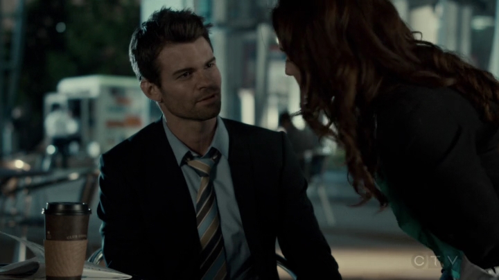 VampireDiariesWorld-dot-org_SavingHope2x09-2309.jpg