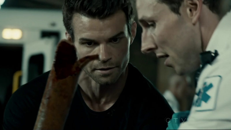 VampireDiariesWorld-dot-org_SavingHope2x10-0491.jpg