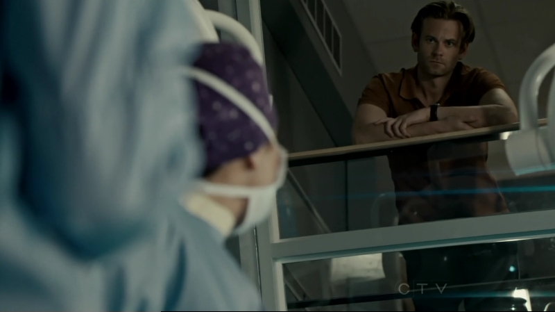 VampireDiariesWorld-dot-org_SavingHope2x10-0609.jpg