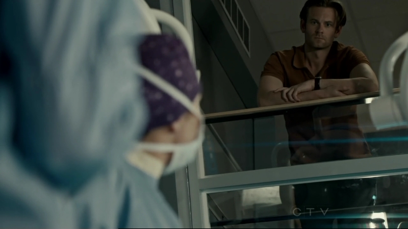 VampireDiariesWorld-dot-org_SavingHope2x10-0610.jpg