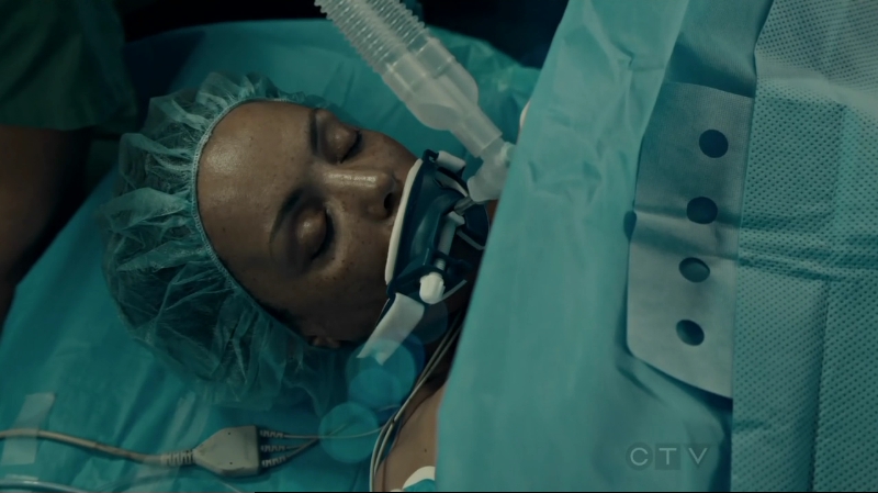 VampireDiariesWorld-dot-org_SavingHope2x10-0626.jpg