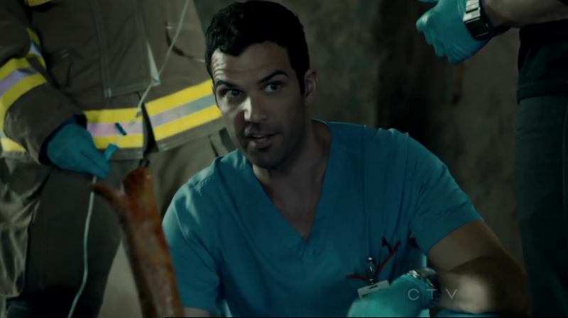 VampireDiariesWorld-dot-org_SavingHope2x10-0627.jpg