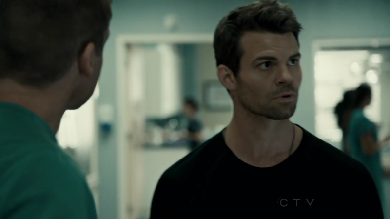 VampireDiariesWorld-dot-org_SavingHope2x10-0691.jpg