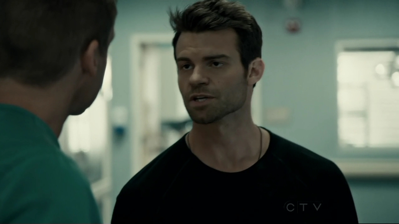 VampireDiariesWorld-dot-org_SavingHope2x10-0692.jpg