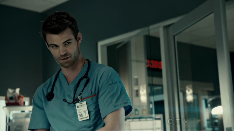 VampireDiariesWorld-dot-org_SavingHope2x10-1683.jpg