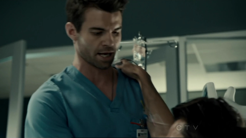 VampireDiariesWorld-dot-org_SavingHope2x10-1695.jpg