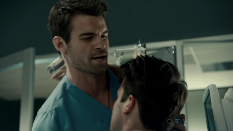 VampireDiariesWorld-dot-org_SavingHope2x10-1699.jpg