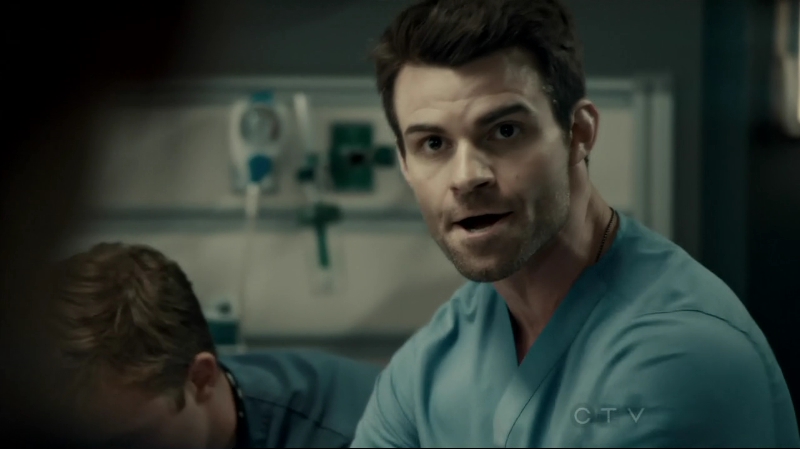 VampireDiariesWorld-dot-org_SavingHope2x10-1885.jpg