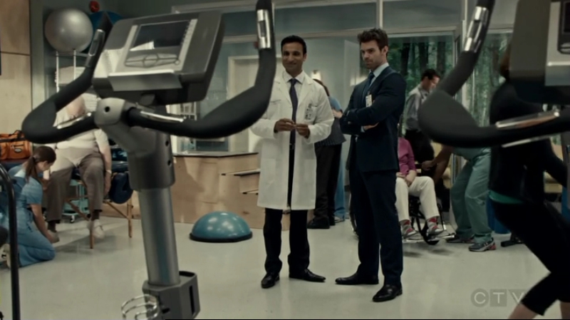 VampireDiariesWorld-dot-org_SavingHope2x11-0595.jpg