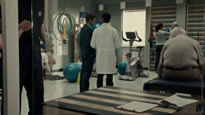 VampireDiariesWorld-dot-org_SavingHope2x11-0598.jpg