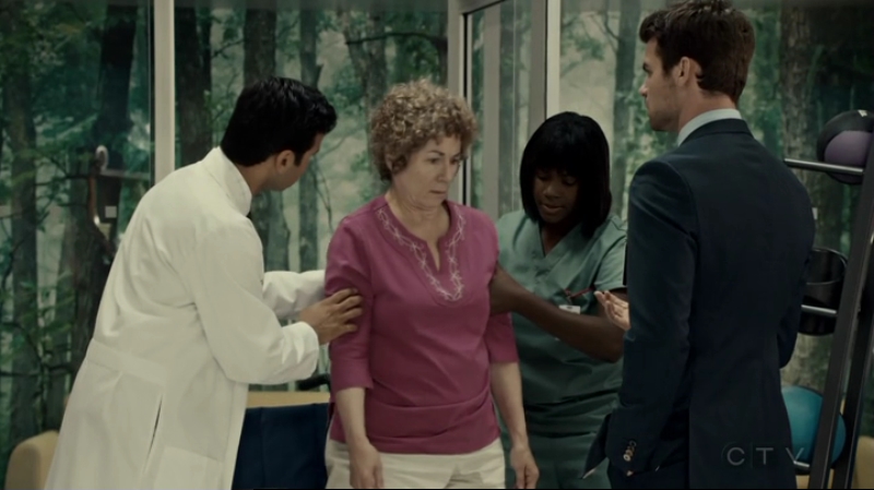 VampireDiariesWorld-dot-org_SavingHope2x11-0619.jpg