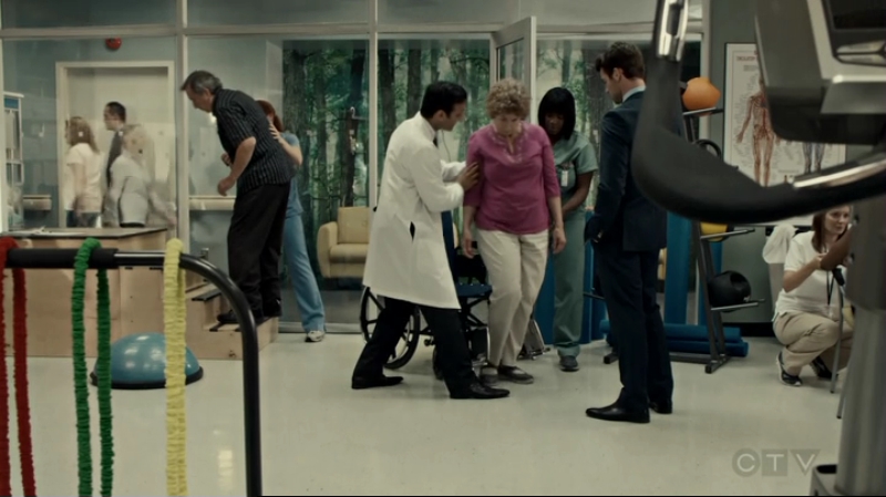 VampireDiariesWorld-dot-org_SavingHope2x11-0623.jpg