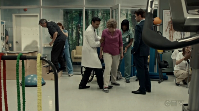 VampireDiariesWorld-dot-org_SavingHope2x11-0624.jpg