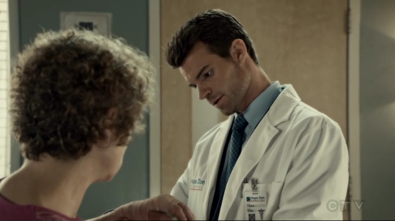 VampireDiariesWorld-dot-org_SavingHope2x11-1723.jpg