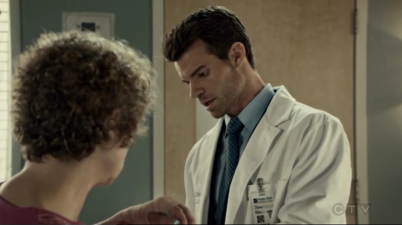 VampireDiariesWorld-dot-org_SavingHope2x11-1725.jpg