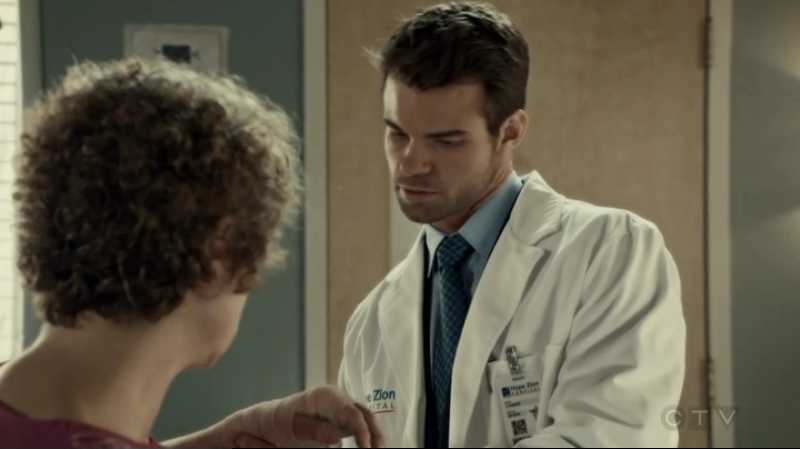 VampireDiariesWorld-dot-org_SavingHope2x11-1726.jpg