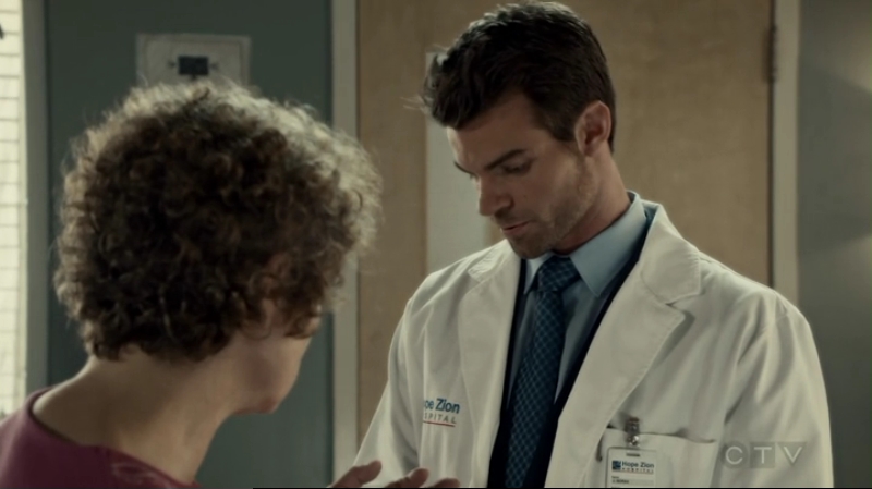 VampireDiariesWorld-dot-org_SavingHope2x11-1732.jpg