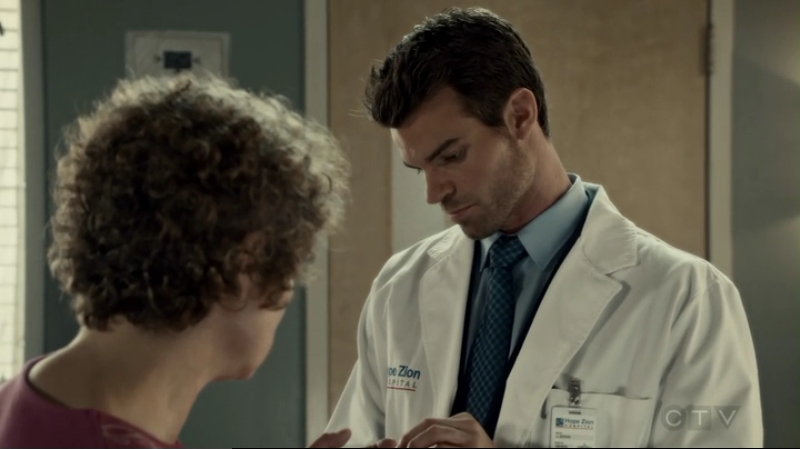 VampireDiariesWorld-dot-org_SavingHope2x11-1733.jpg