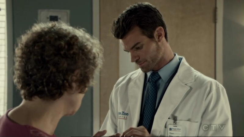 VampireDiariesWorld-dot-org_SavingHope2x11-1734.jpg