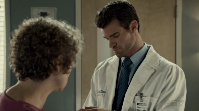 VampireDiariesWorld-dot-org_SavingHope2x11-1746.jpg