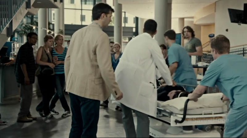 VampireDiariesWorld-dot-org_SavingHope2x12-0423.jpg