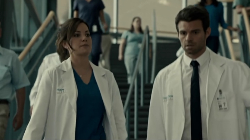 VampireDiariesWorld-dot-org_SavingHope2x12-0707.jpg