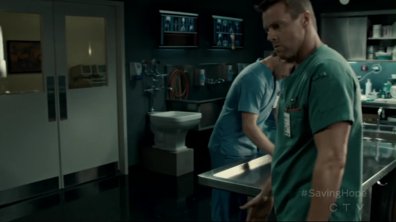 VampireDiariesWorld-dot-org_SavingHope2x12-0732.jpg