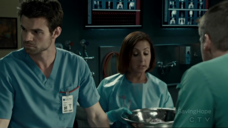 VampireDiariesWorld-dot-org_SavingHope2x12-0752.jpg