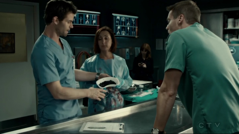 VampireDiariesWorld-dot-org_SavingHope2x12-0790.jpg