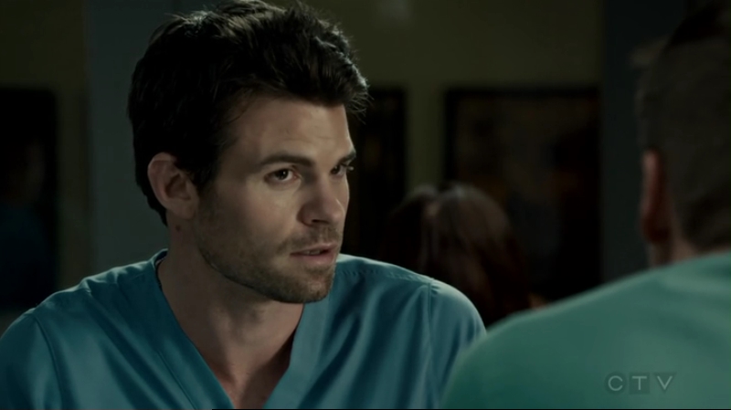 VampireDiariesWorld-dot-org_SavingHope2x12-0828.jpg