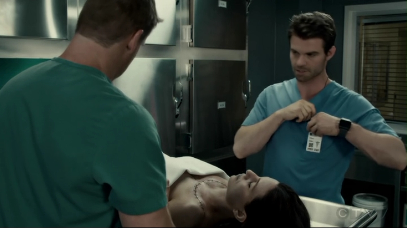 VampireDiariesWorld-dot-org_SavingHope2x12-0912.jpg