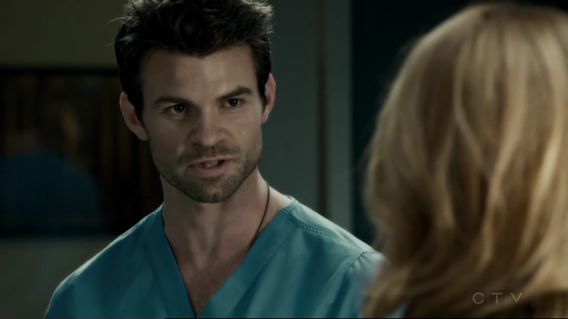 VampireDiariesWorld-dot-org_SavingHope2x12-0945.jpg